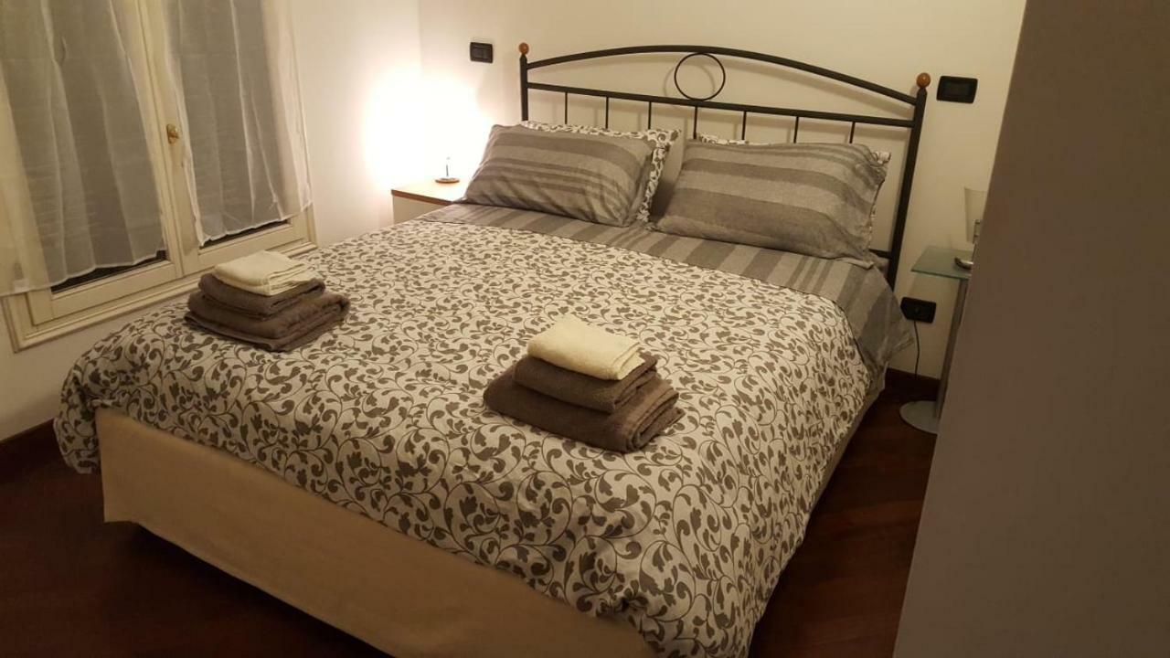 Juli'S Guest House Bologna Kültér fotó